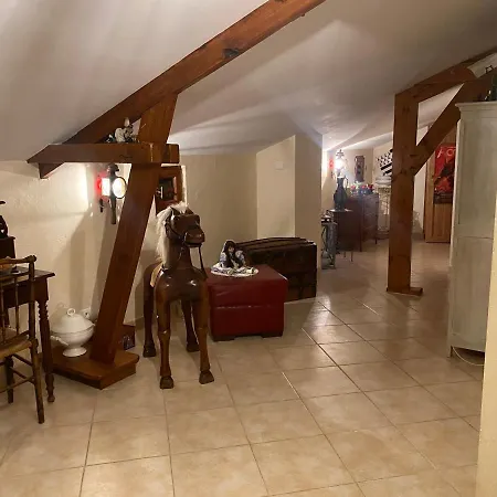 Chez Eric Et Sophie בית אירוח Tigné